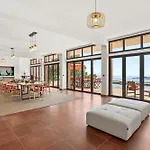 Grande 750 M2 Des Chênes Villa