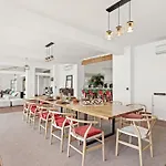 Villa Grande 750 M2 Des Chênes