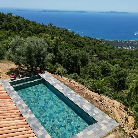 Grande 750 M2 Des Chenes Villa