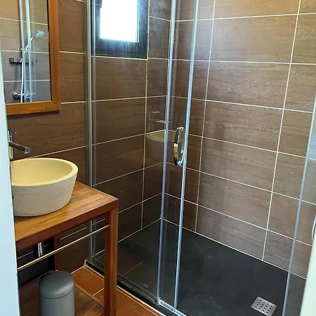 Villa Grande 750 M2 Des Chenes