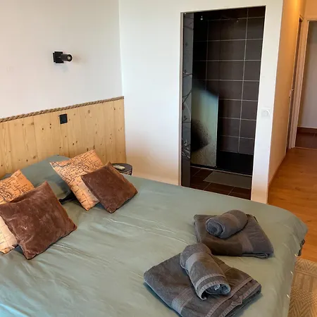 Villa Grande 750 M2 Des Chenes