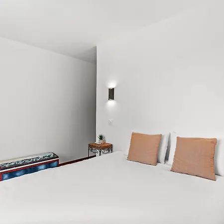 Villa Grande 750 M2 Des Chenes