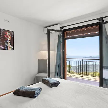 Villa Grande 750 M2 Des Chenes *