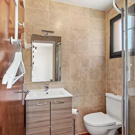 Villa Grande 750 M2 Des Chenes *
