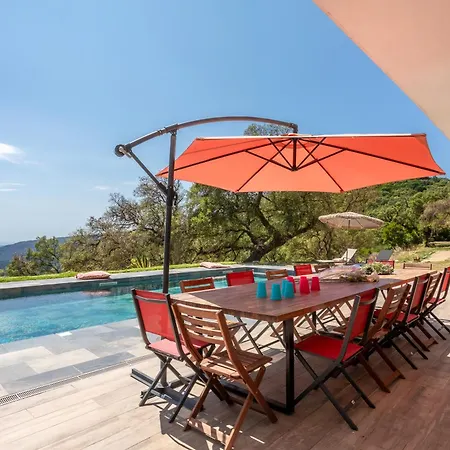 Villa Grande 750 M2 Des Chenes
