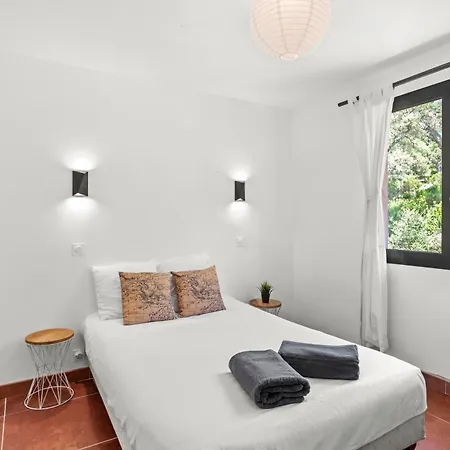 Grande 750 M2 Des Chenes * Bormes-les-Mimosas