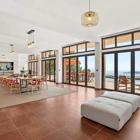 Grande 750 M2 Des Chenes Villa