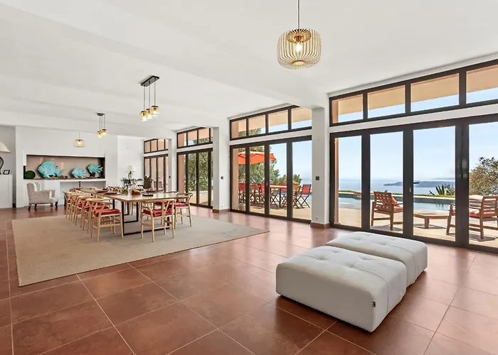Grande 750 M2 Des Chenes Villa