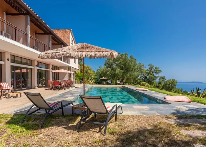 Villa Grande 750 M2 Des Chenes *